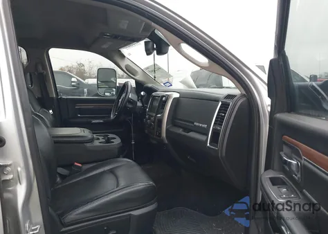 2014 Ram 2500 Laramie z USA, uszkodzony, nr VIN 3C6UR5FL5EG265853